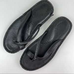 Keen Women's Black Leather Slip On Sandals with Toe Strap